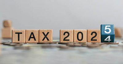 Photo symbolizing the tax year changing from 2024 to 2025